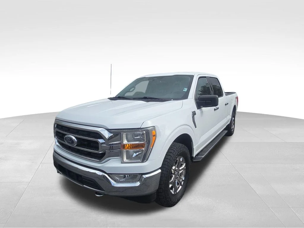 Used 2021 Oxford White Ford XLT image 15