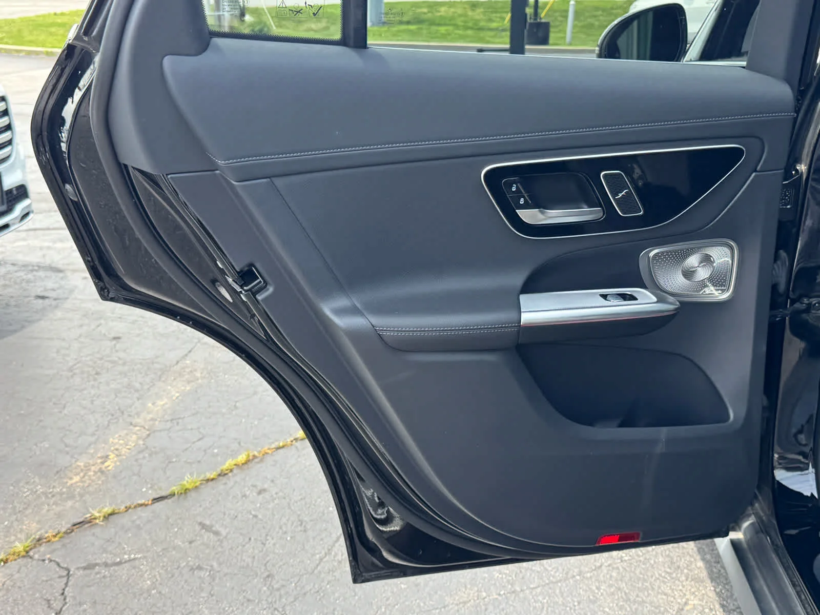 Used 2023 Black Mercedes-Benz GLC 300 image 29