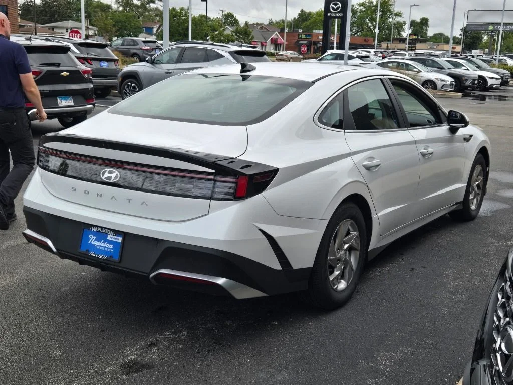 Used 2026 White Hyundai SE image 10