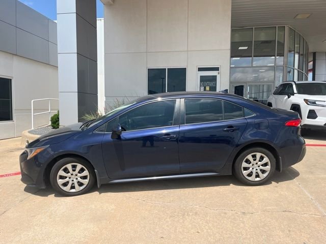 Used 2020 Toyota Corolla LE with VIN 5YFEPRAE6LP087011 for sale in Midwest City, OK