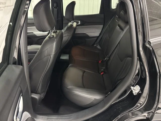 New 2026 Black Jeep Latitude image 25