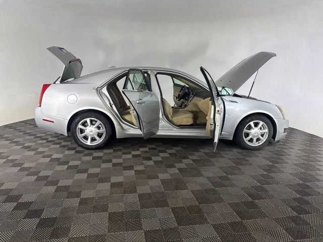 Used 2009 Silver Cadillac Base image 17