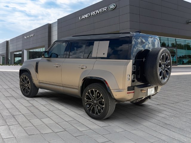 Used 2025 Beige Land Rover OCTA image 3
