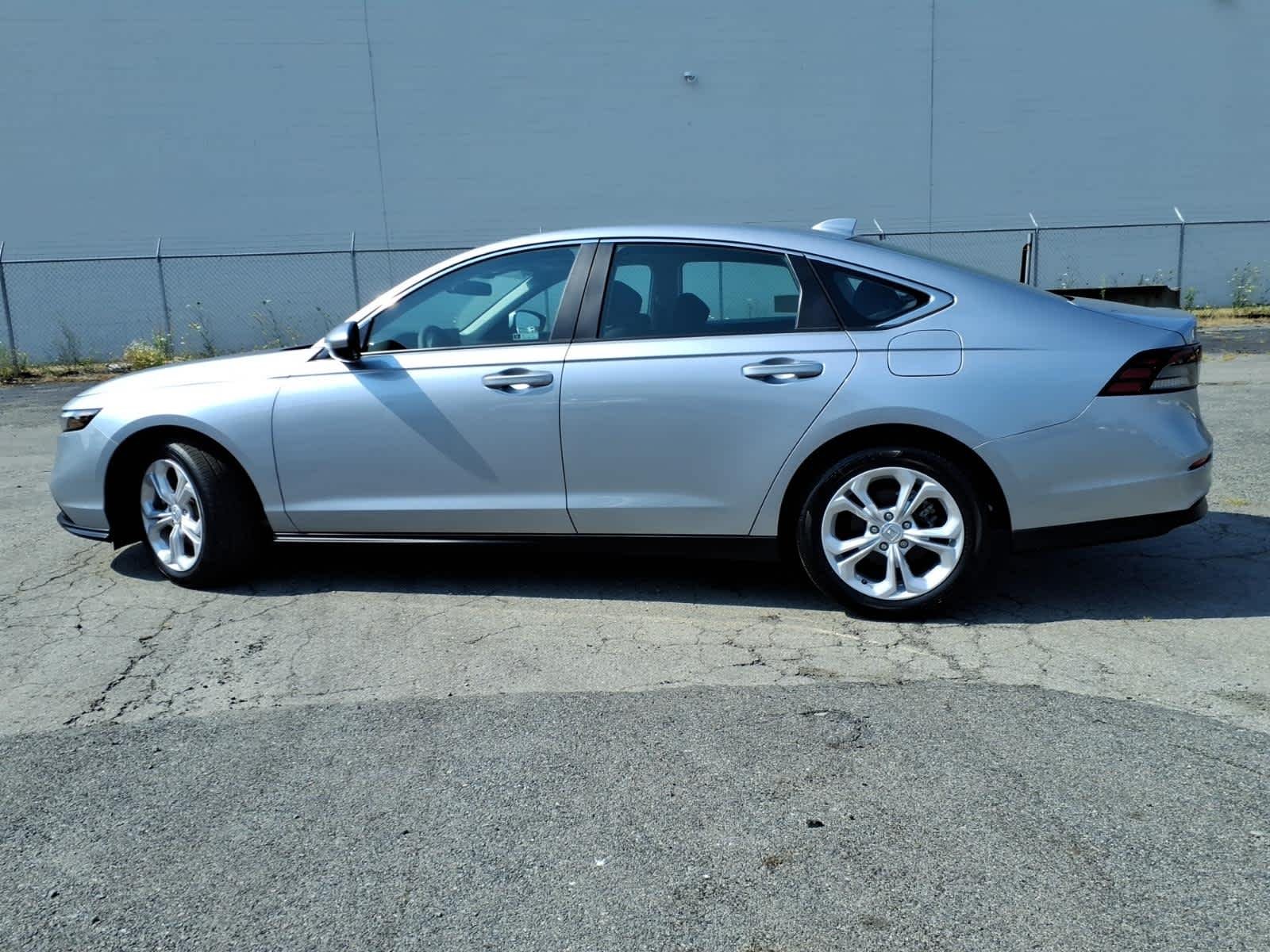 Certified Used 2023 Lunar Silver Metallic Honda LX image 7