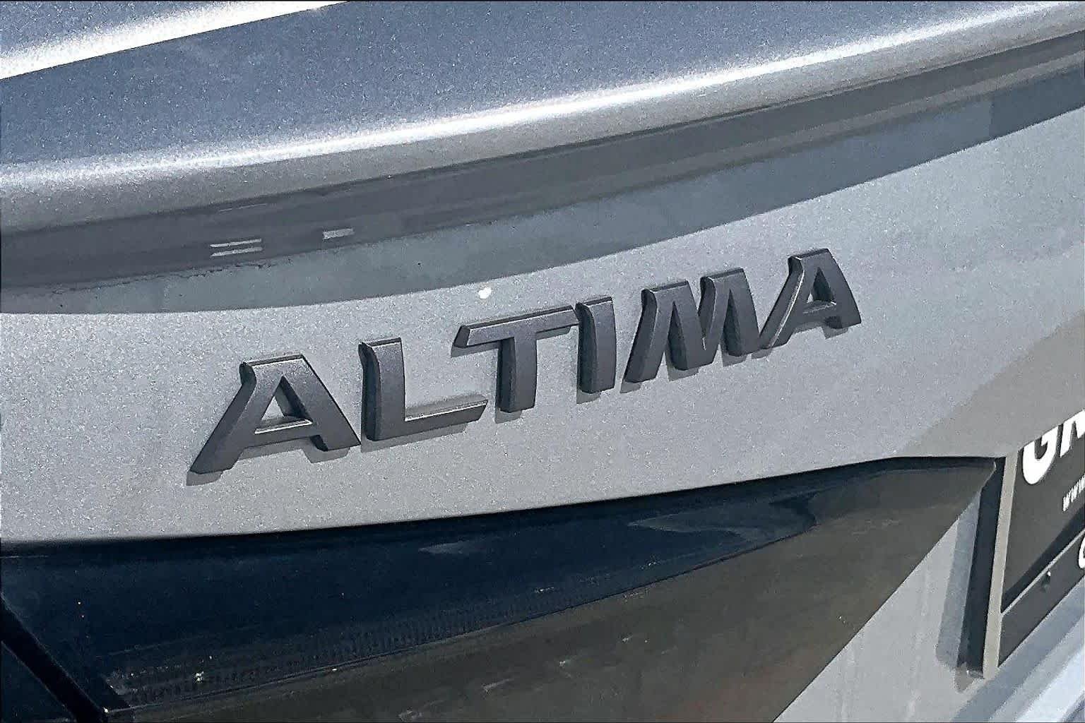 Used 2023 Brilliant Silver Metallic Nissan 2.5 SR image 29