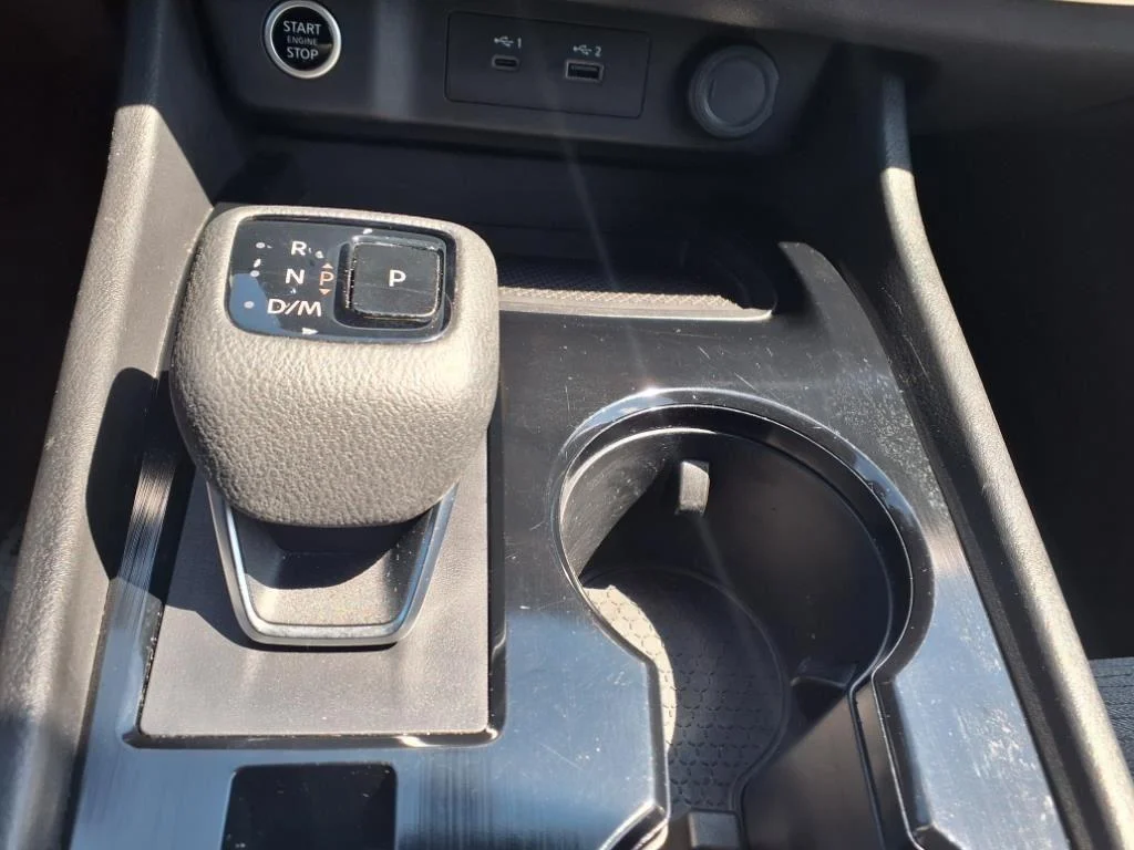 2023 Nissan Rogue SV - Photo 16