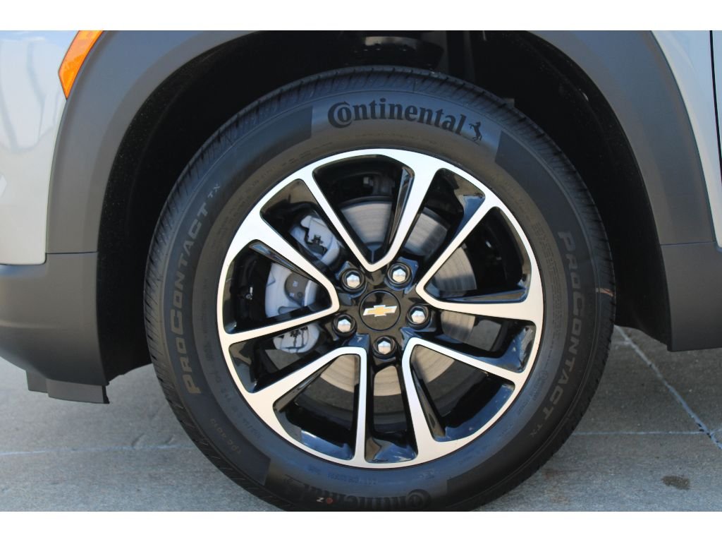 New 2026 Sterling Gray Metallic Chevrolet LT image 12