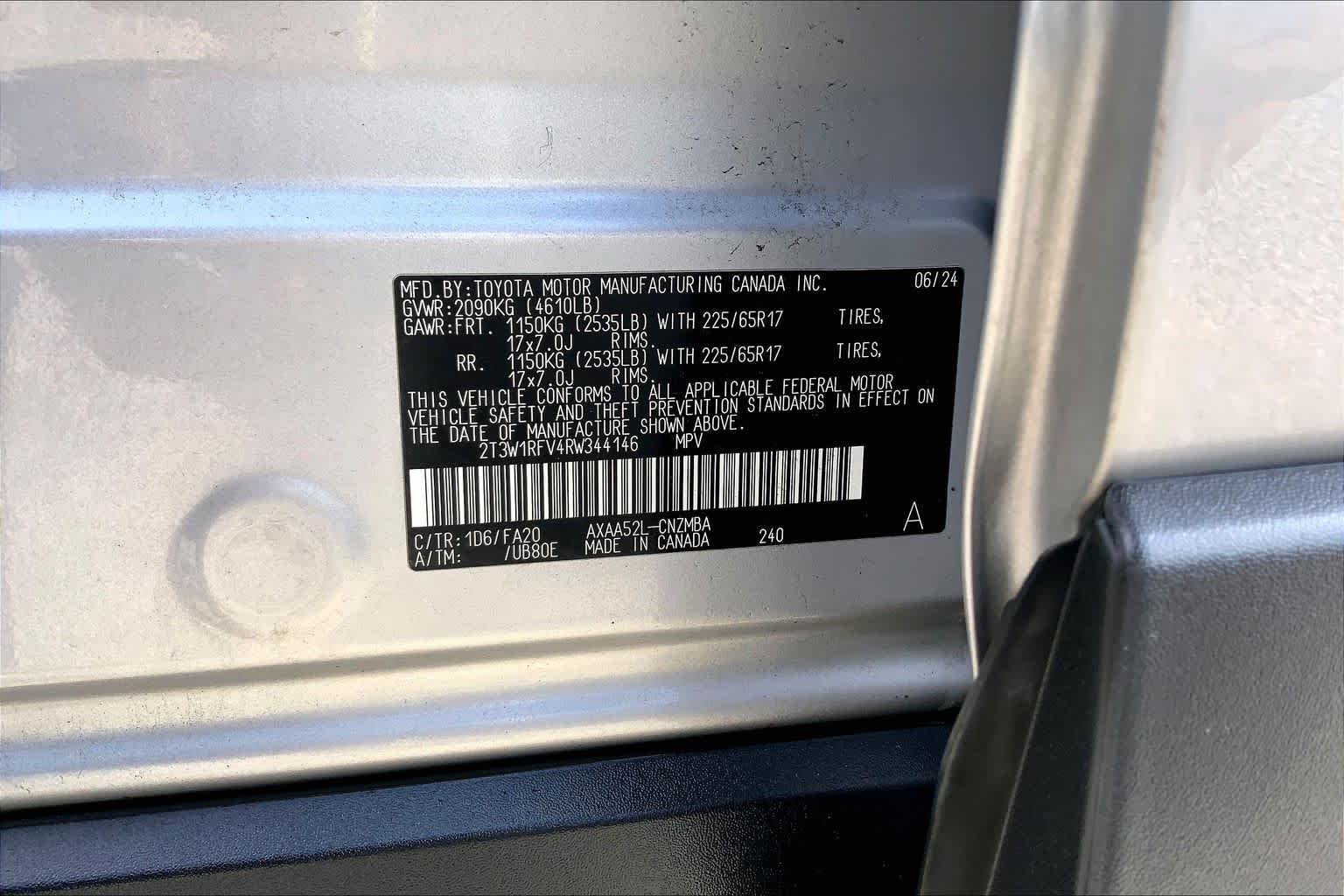 Used 2024 Silver Sky Metallic Toyota XLE image 36