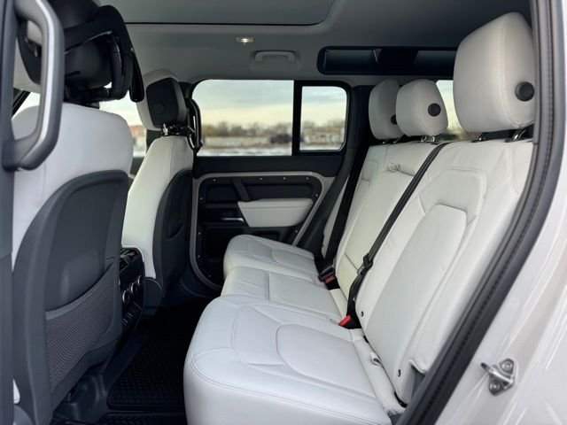 New 2026 Borasco Grey Land Rover X-Dynamic SE image 11