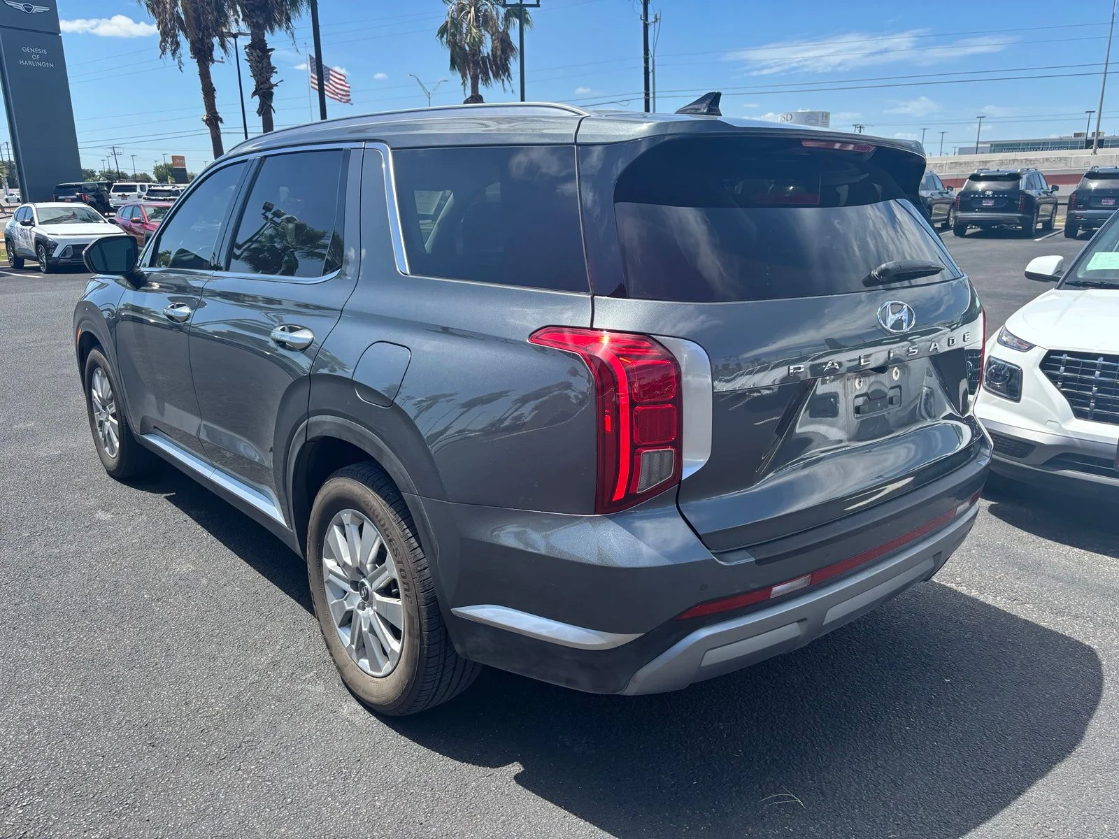 Used 2025 Gray Hyundai SEL image 4