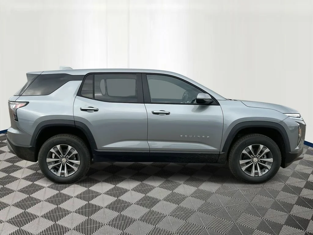 2026 Chevrolet Equinox LT - Photo 6