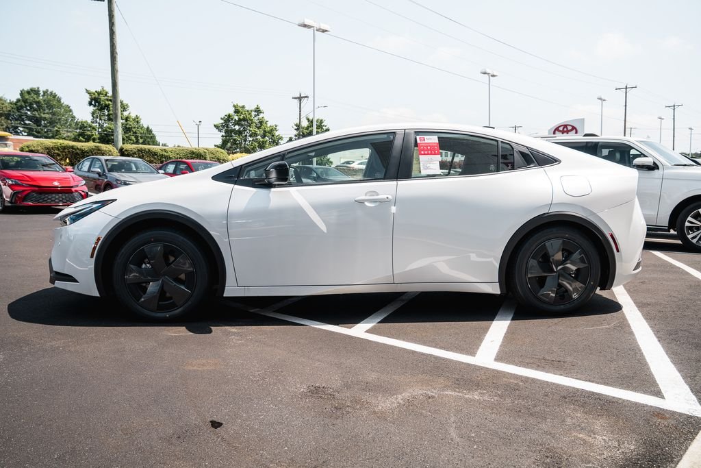 New 2026 Wind Chill Pearl Toyota SE image 4