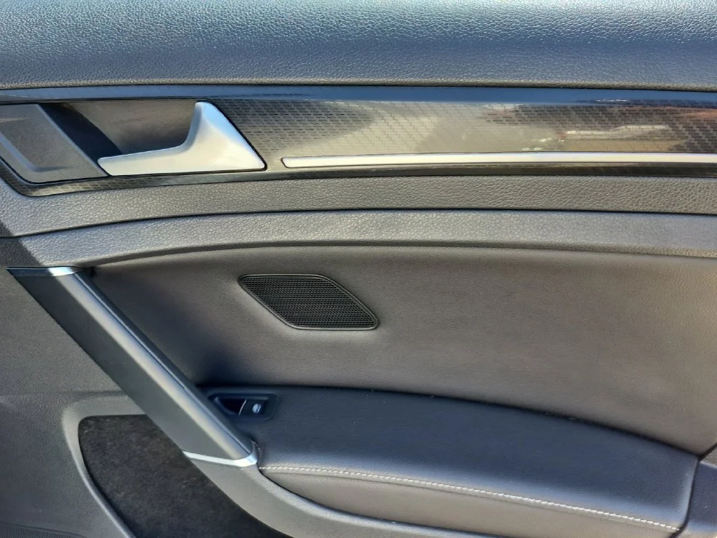 Used 2016 White Volkswagen  image 8