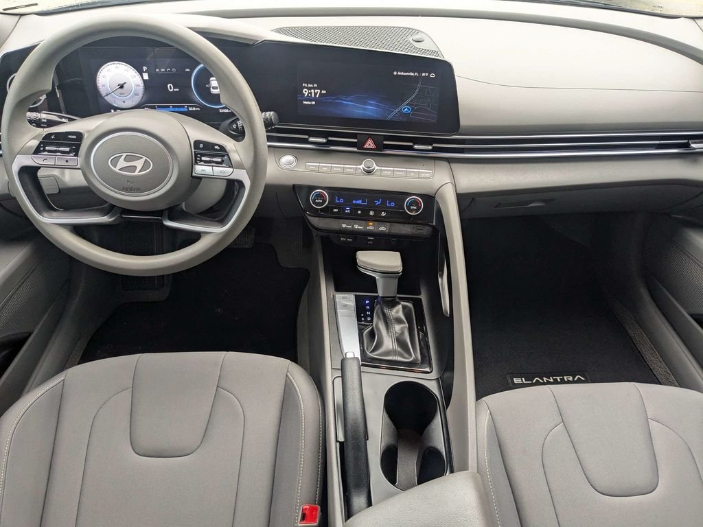 Used 2024 Black Hyundai SEL image 14