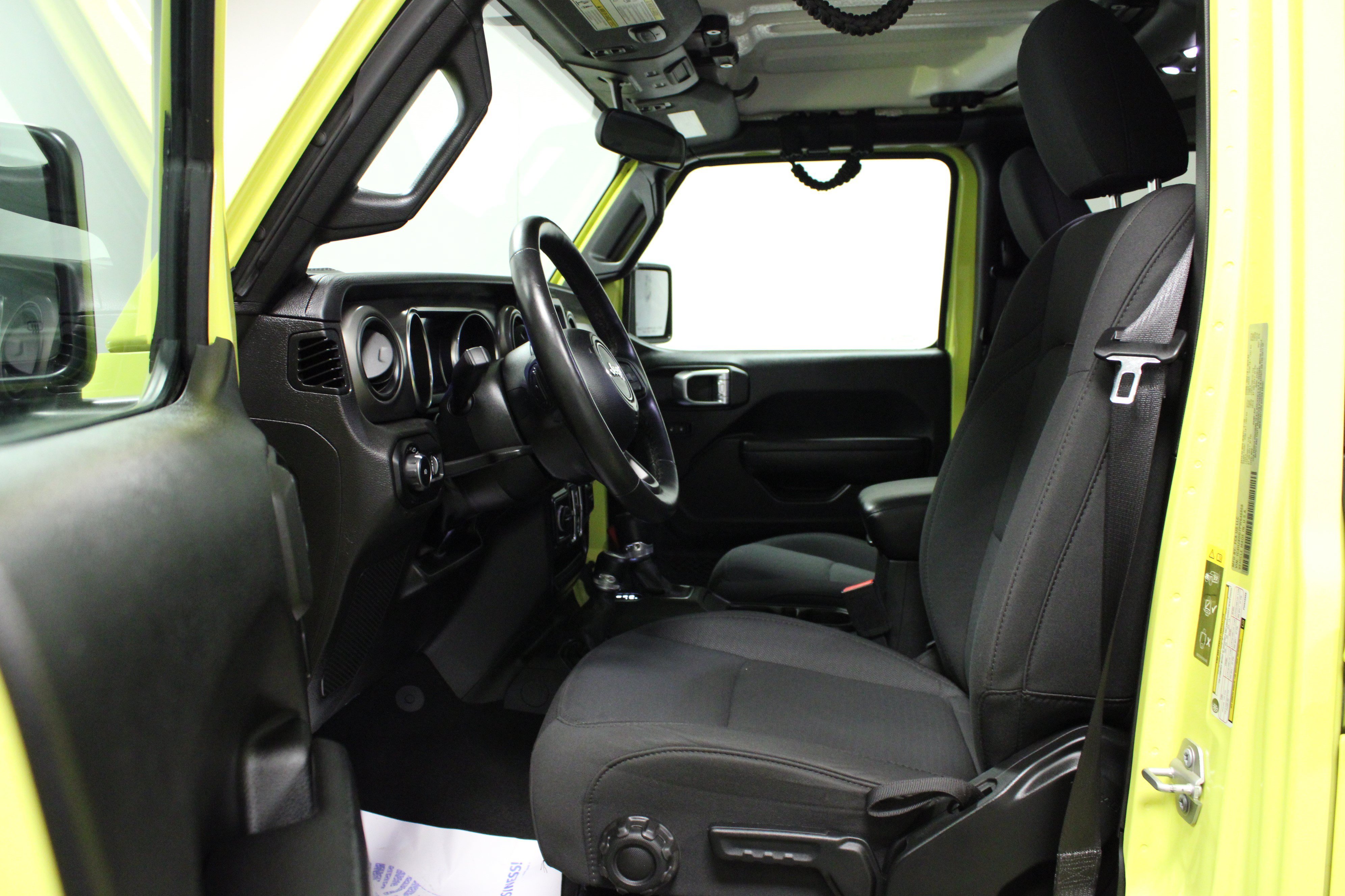 Used 2023 High Velocity Clearcoat Jeep High Tide image 12