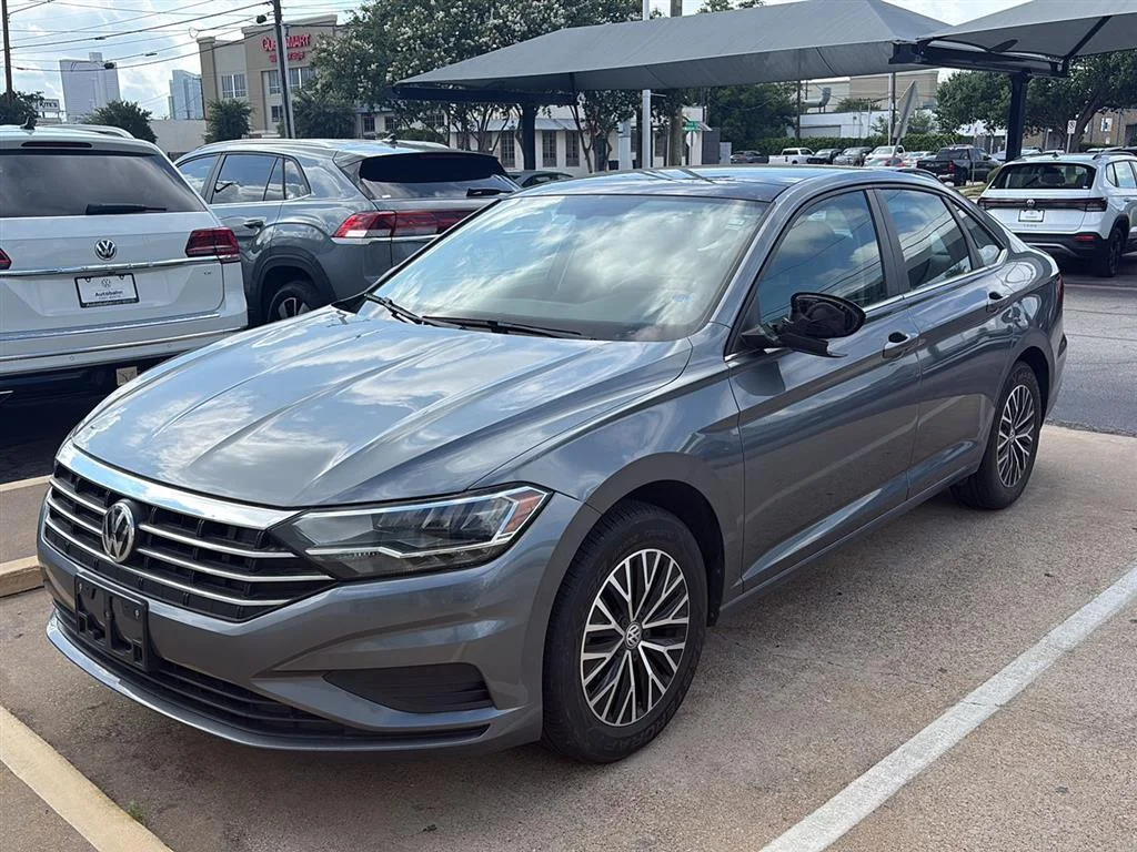 Used 2021 Platinum Gray Metallic Volkswagen SE image 1