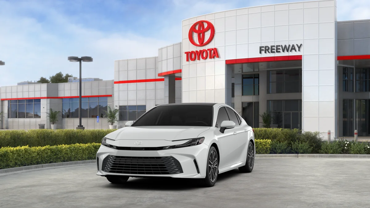 New 2026 Wind Chill Pearl Toyota XLE image 41