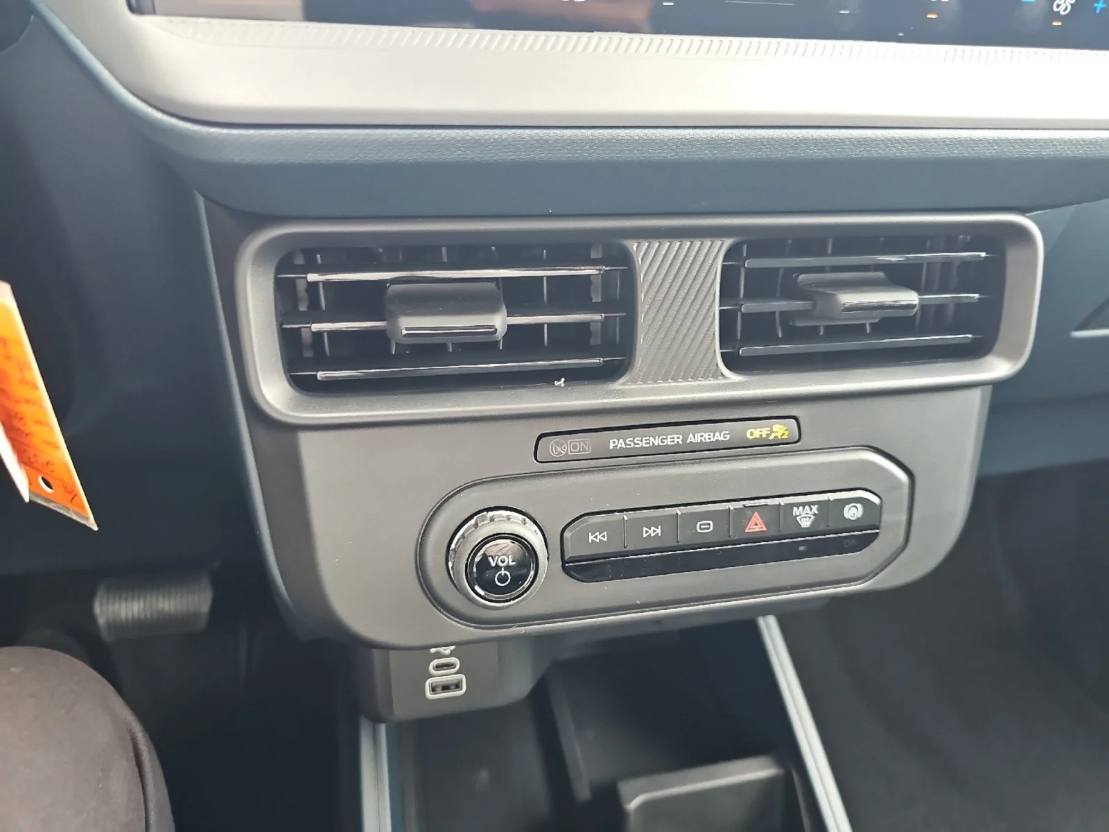 New 2026 Oxford White Ford XL image 24