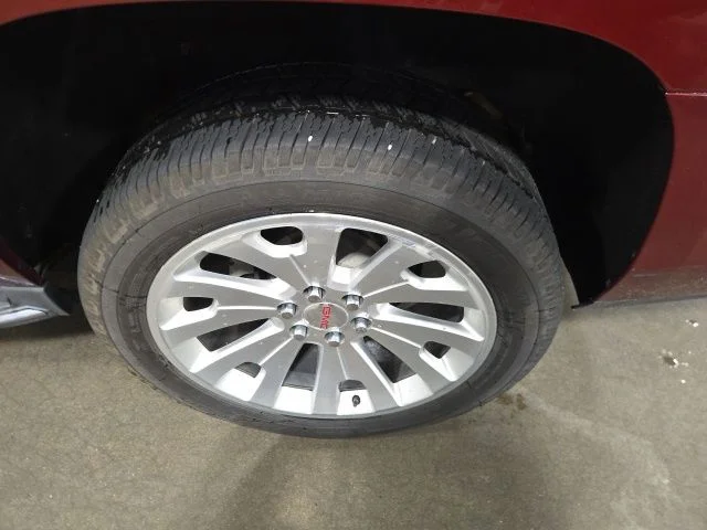 Used 2016 Red GMC Denali image 11