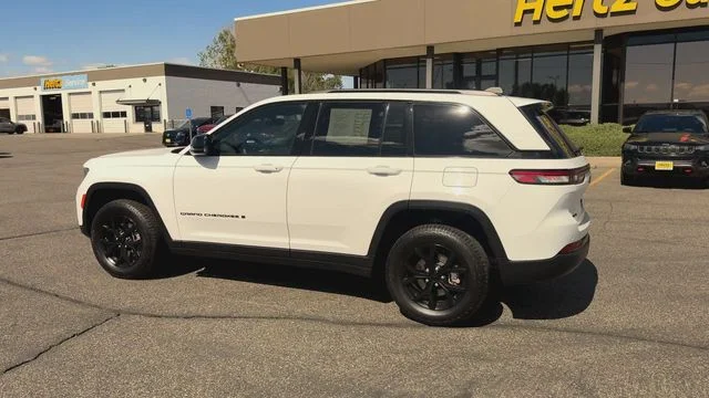 Used 2024 White Jeep Altitude image 6