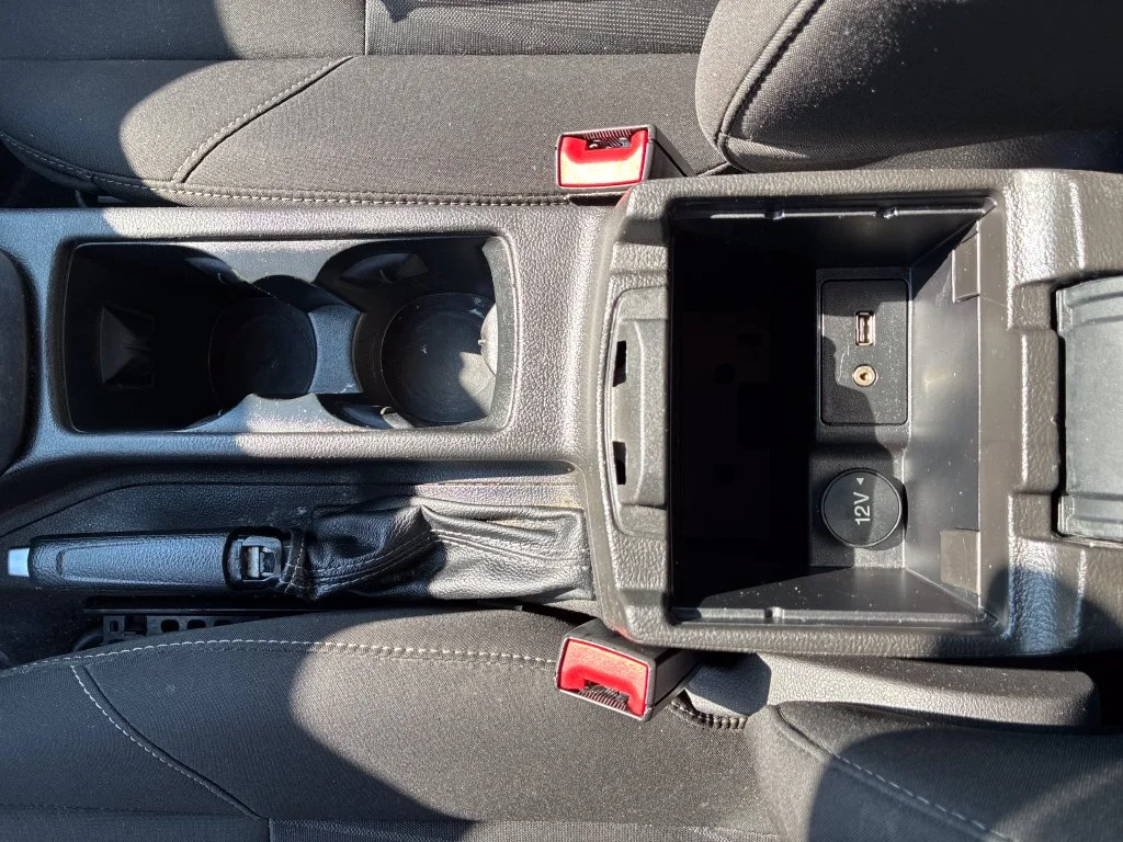 Used 2016 Silver Ford SE image 23