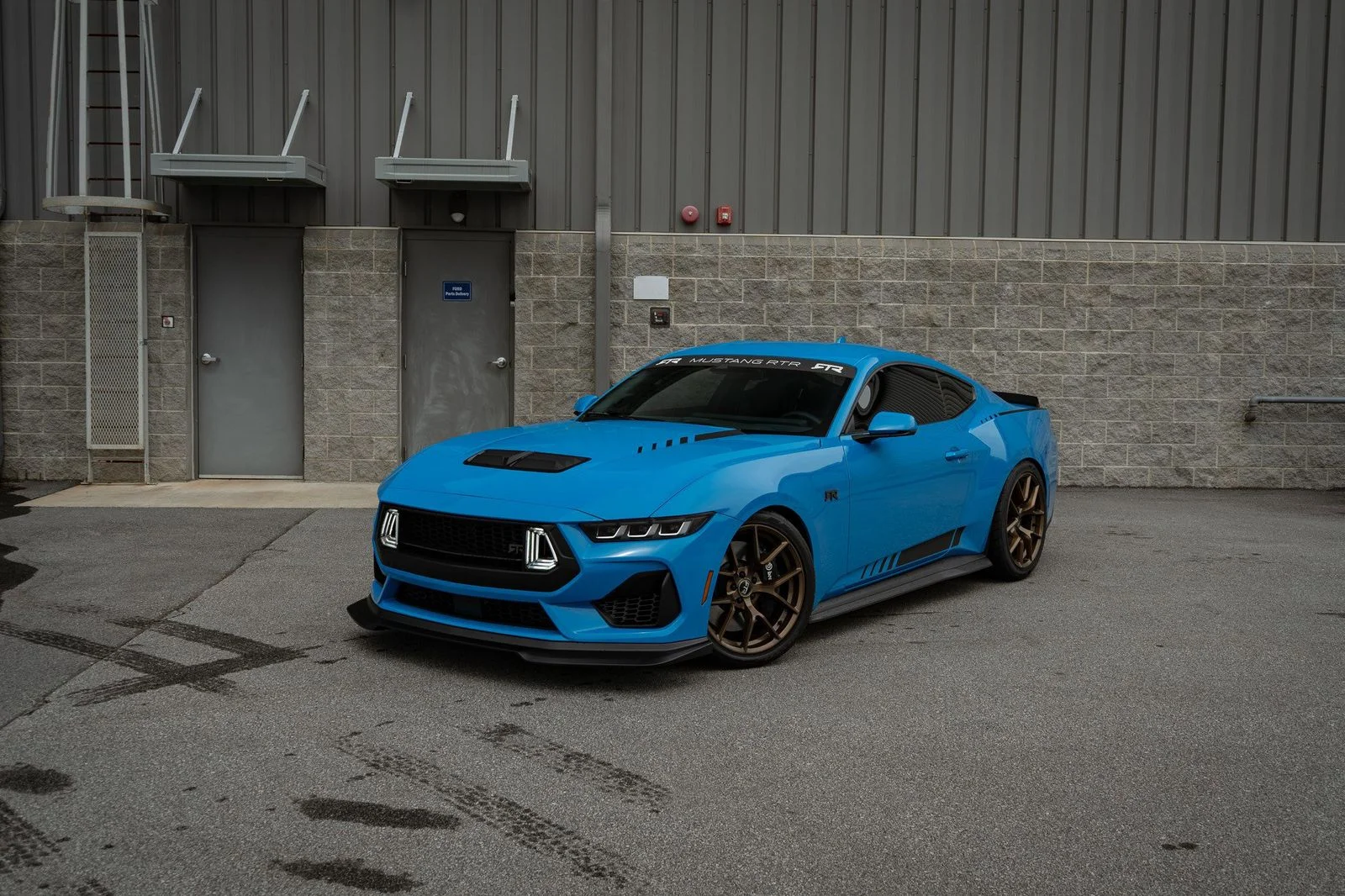 Used 2025 Grabber Blue Ford GT Premium with RTR Spec 3 Package image 3