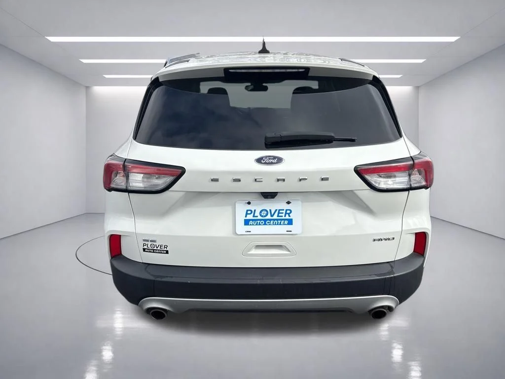 Used 2021 Star White Metallic Tri-Coat Ford SE image 5