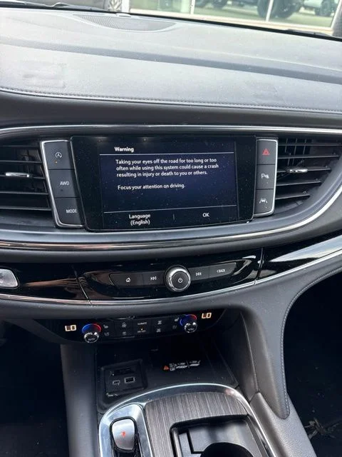 Used 2022 Red Buick Avenir image 32