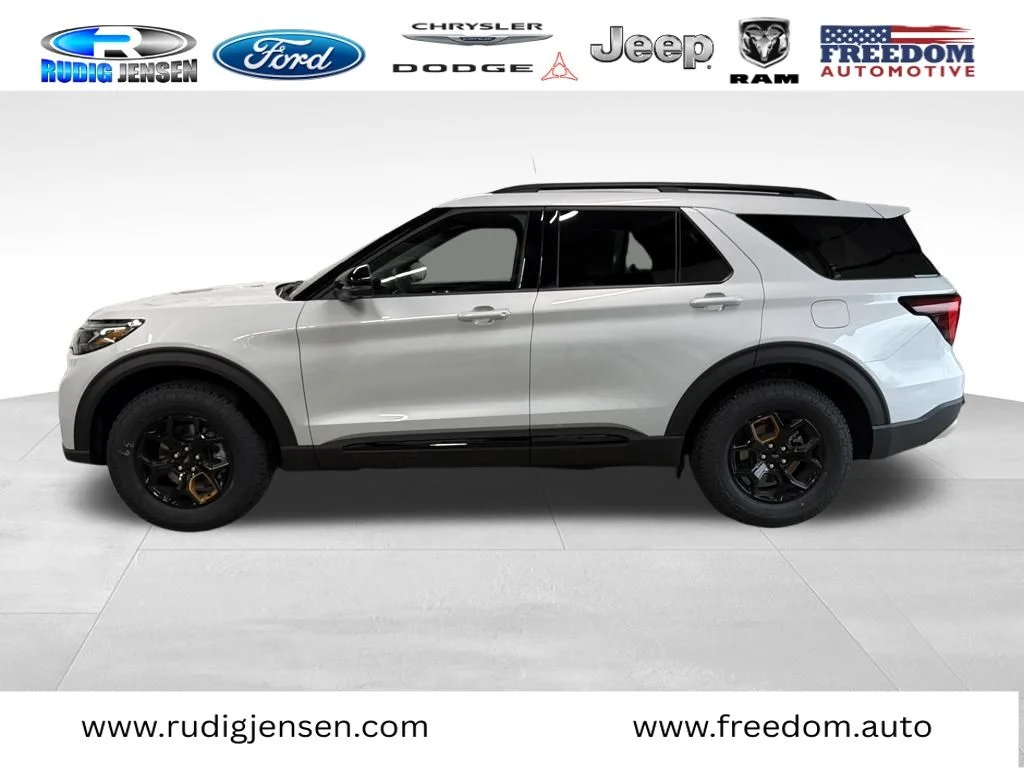 New 2026 White Ford Tremor image 2