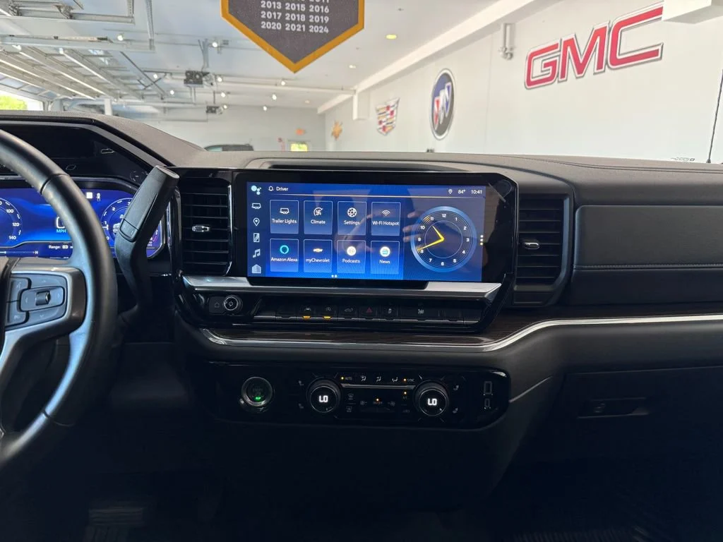 2023 Chevrolet Silverado 1500 LT - Photo 18