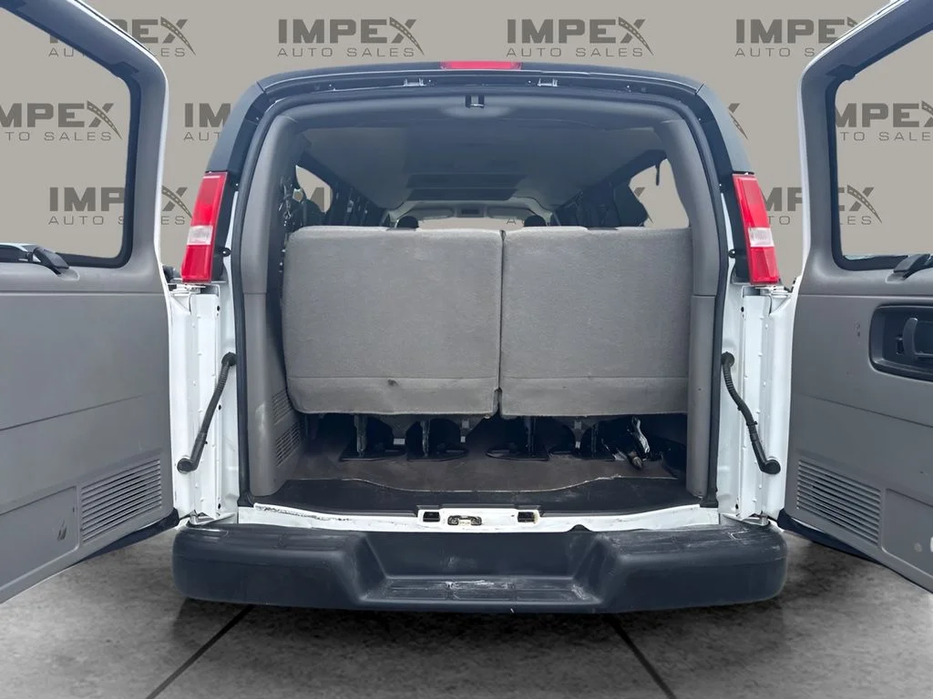 Used 2025 White Chevrolet LS image 20
