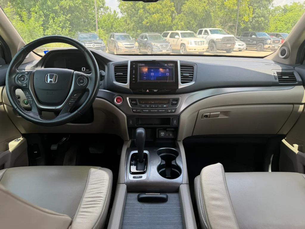 Used 2017 White Diamond Pearl Honda EX-L image 11