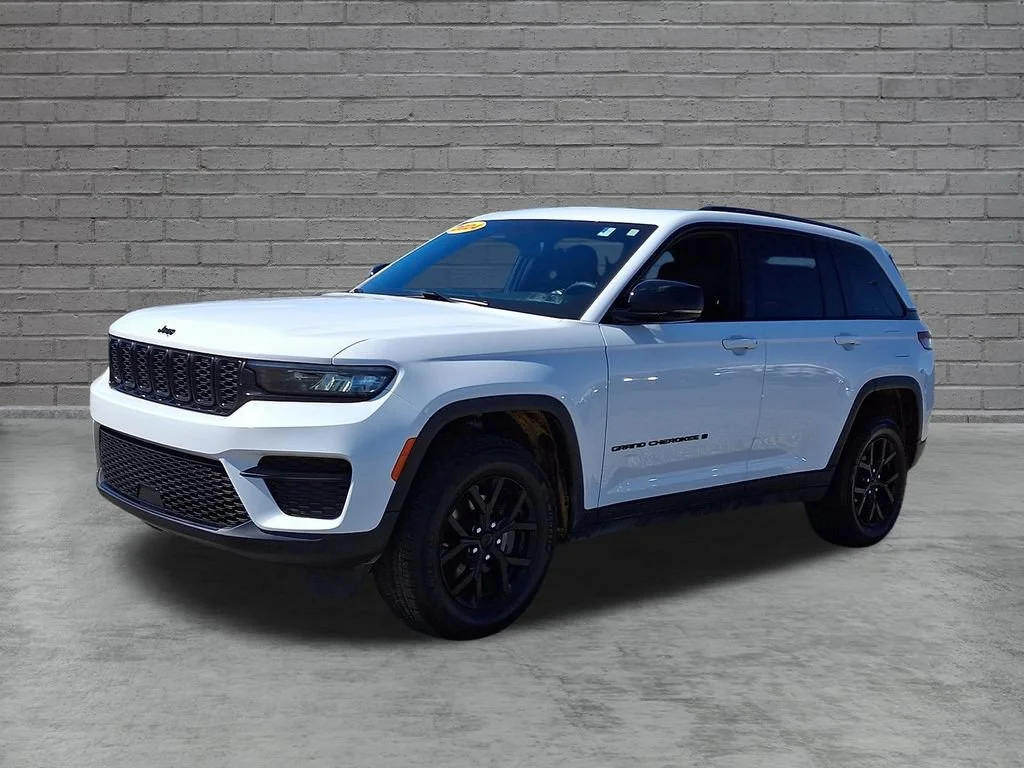 Used 2024 Bright White Clearcoat Jeep Altitude X image 6