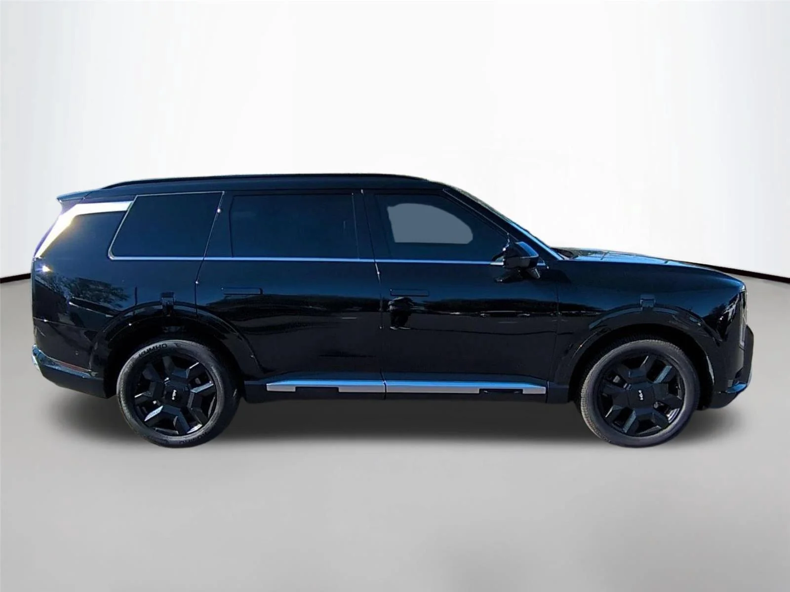 Used 2027 EBONY BLACK KIA  image 6