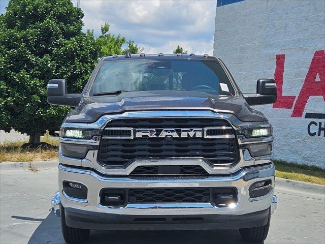 New 2026 Granite Crystal Metallic Clear-Coat Exterior Paint RAM TRADESMAN image 2