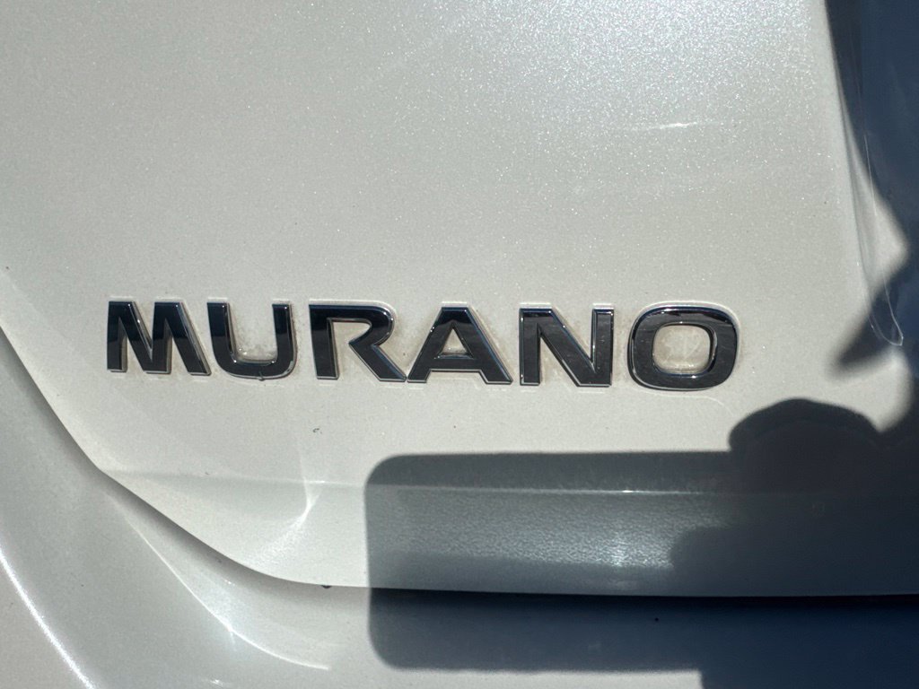 Used 2012 White Nissan SL image 25