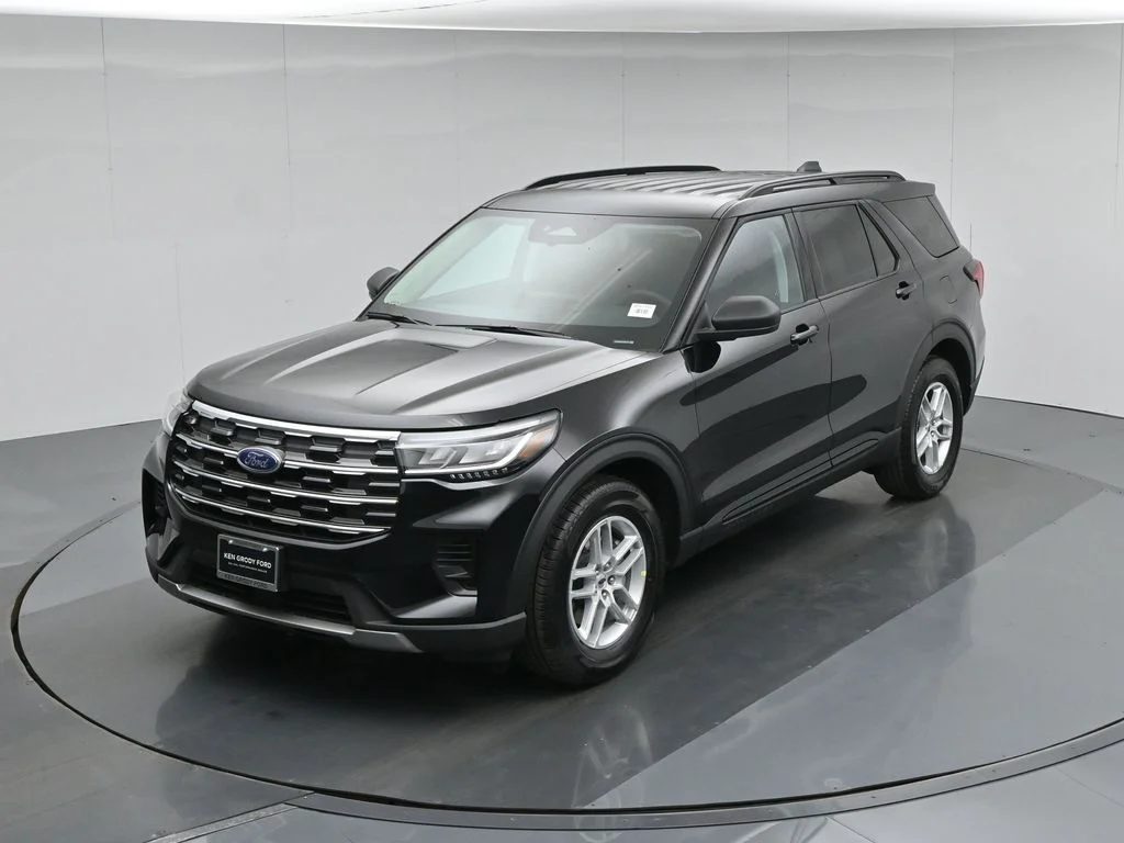 New 2026 Agate Black Metallic Ford Active image 36