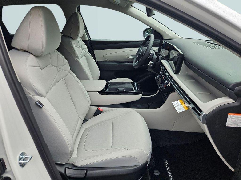 New 2026 White Hyundai SEL AWD image 29
