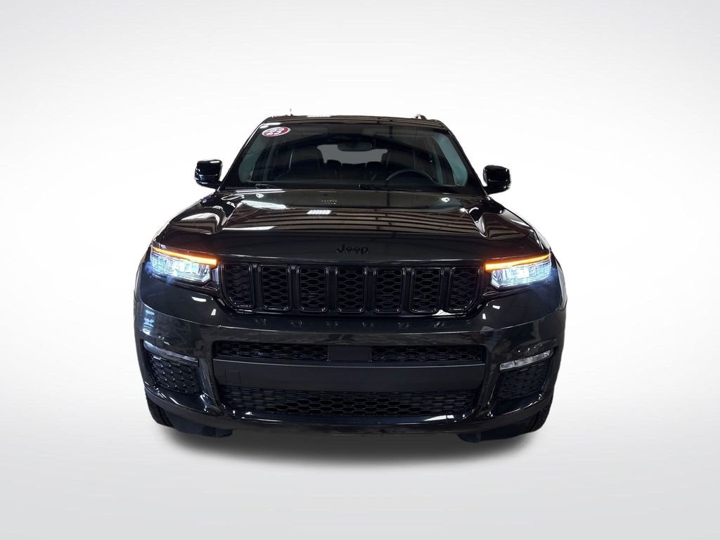 Certified Used 2023 Gray Jeep Limited image 9