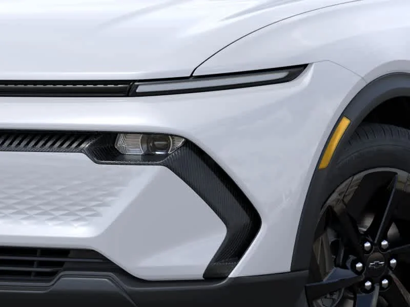 New 2026 Summit White Chevrolet LT image 9