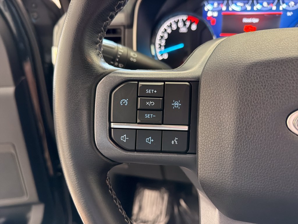 Used 2023 Black Metallic Ford XLT image 27