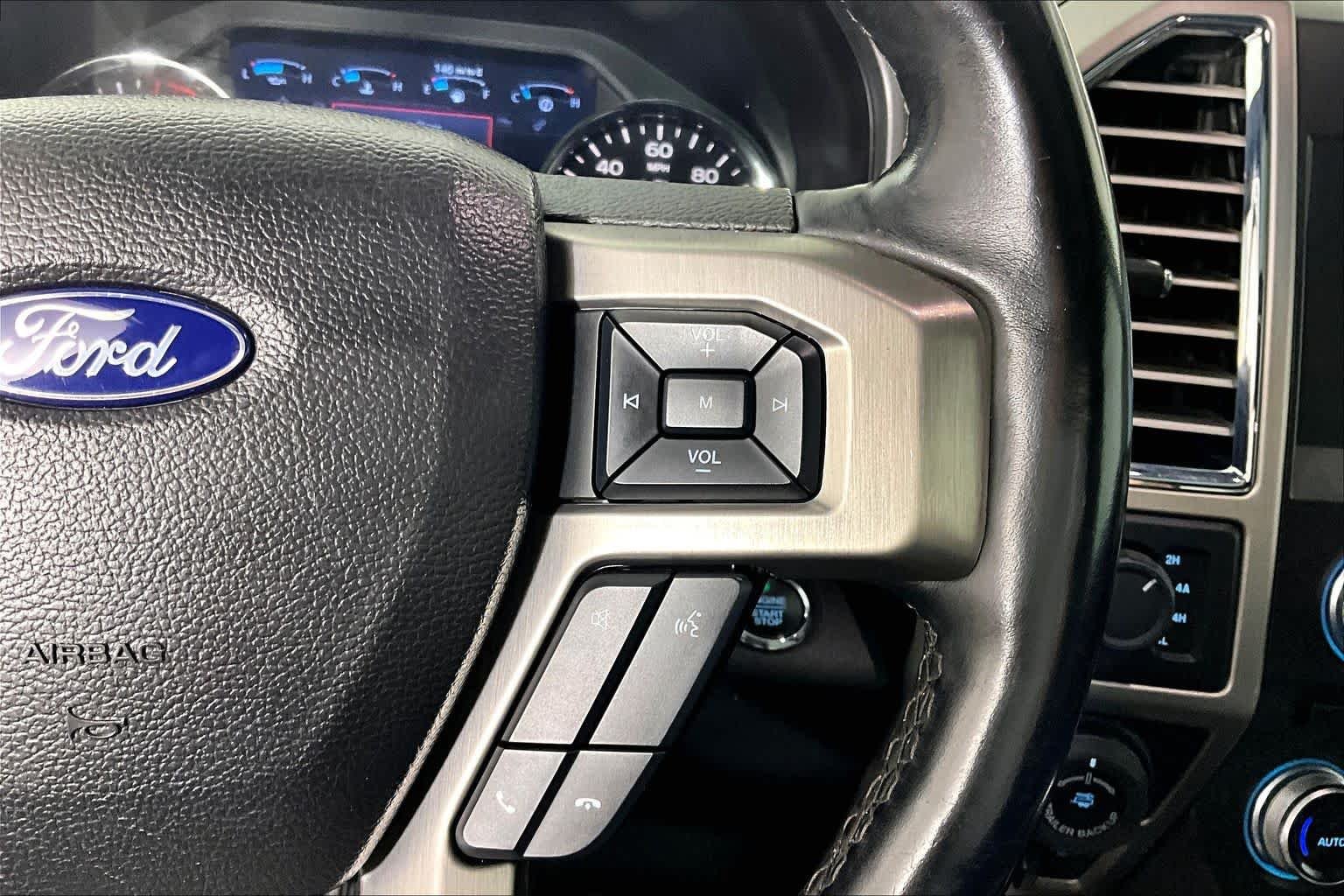 Used 2017 White Platinum Metallic Tri-Coat Ford Platinum image 23