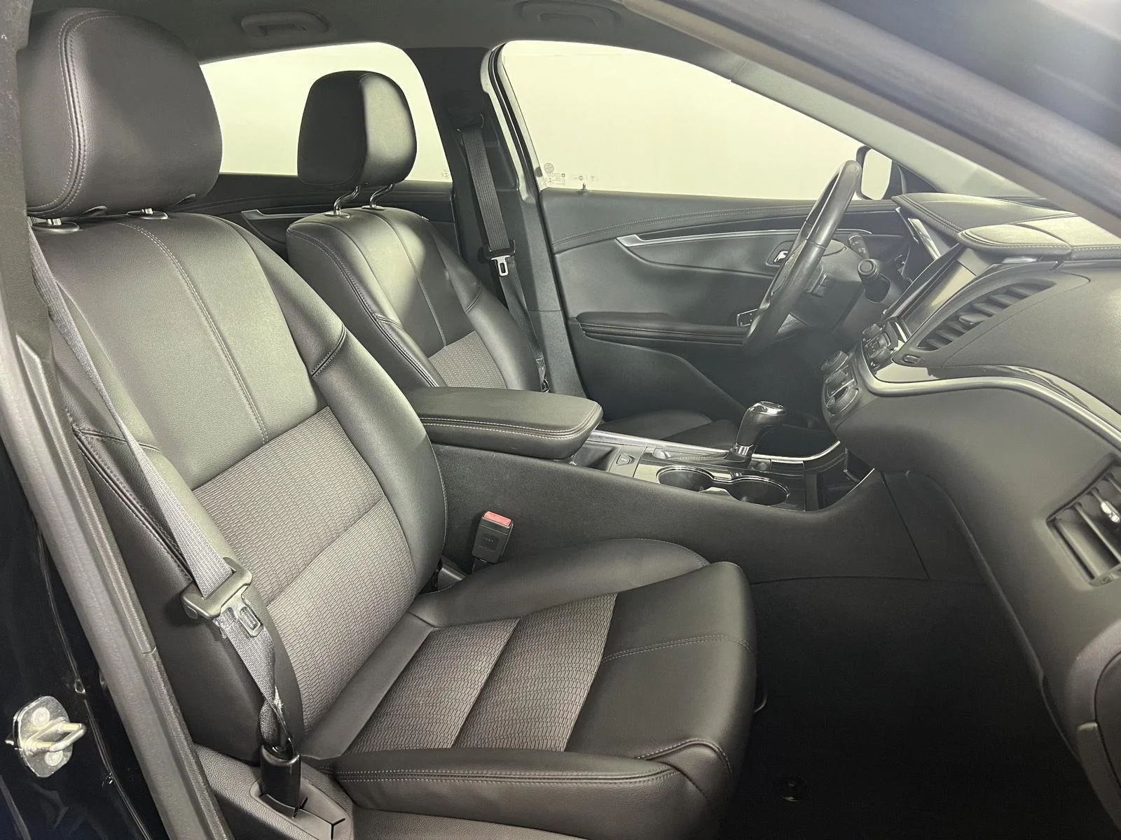 Used 2018 Black Chevrolet LT image 21