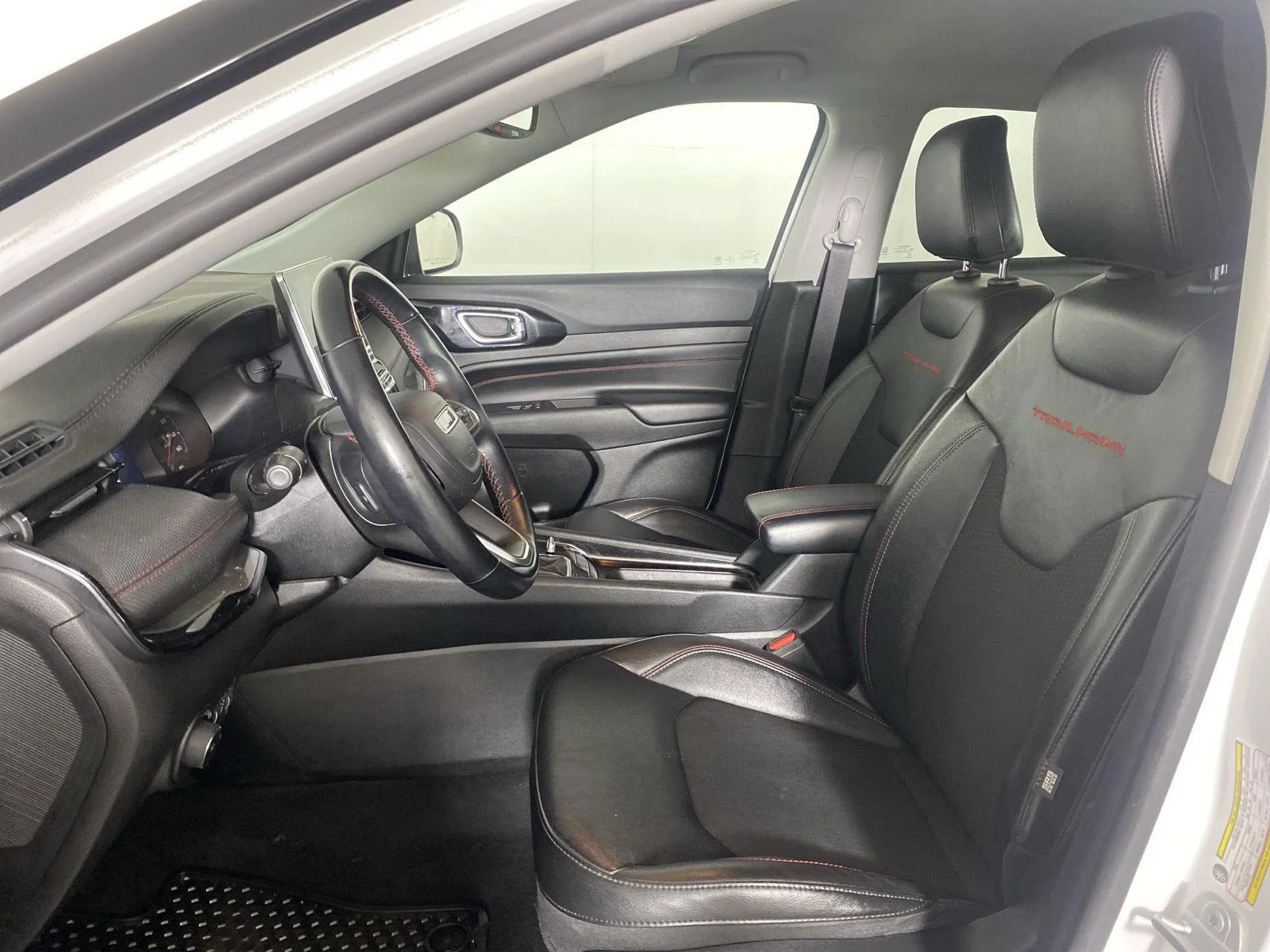 Used 2022 Bright White Clearcoat Jeep Trailhawk image 20