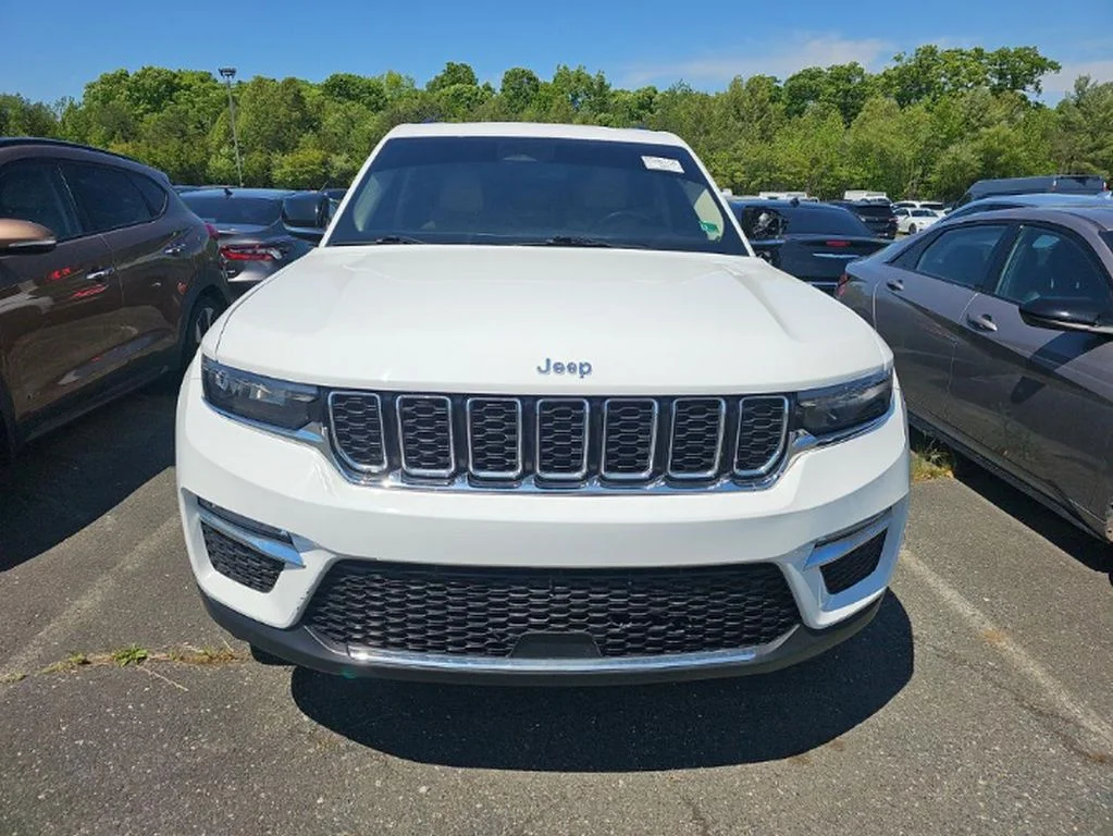 Used 2022 Bright White Clearcoat Jeep Limited image 2