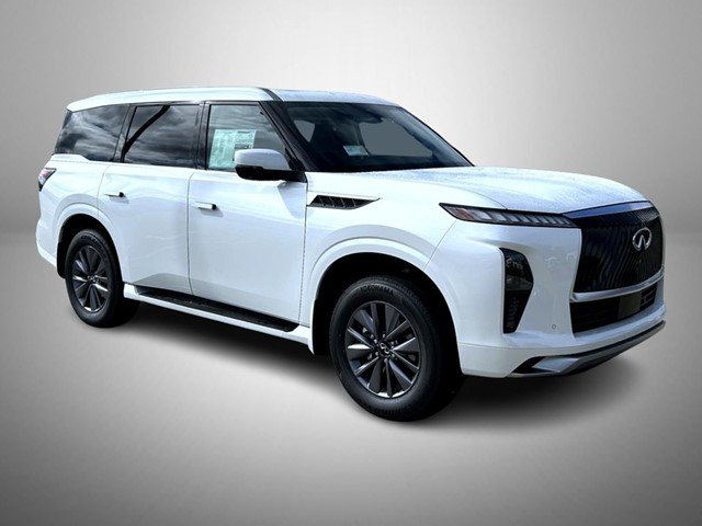 New 2026 RADIANT WHITE INFINITI Pure 4WD image 3