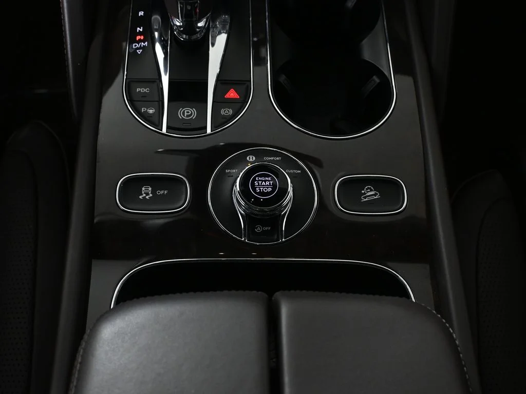 Used 2022 Blue Bentley S image 26
