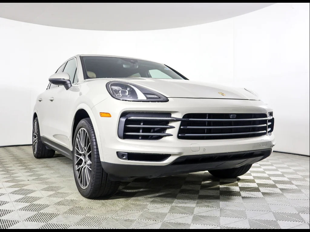 2020 Porsche Cayenne -'s photo