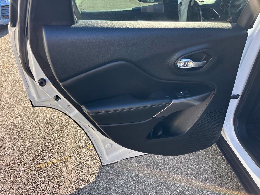 Used 2019 White Jeep Limited image 18
