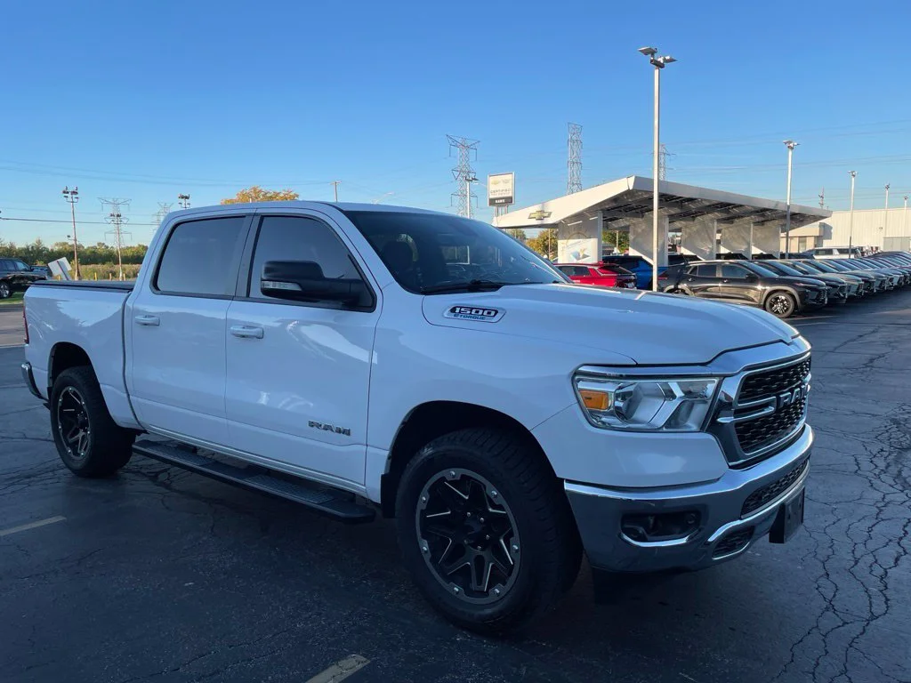 Used 2022 White Ram Big Horn/Lone Star image 9